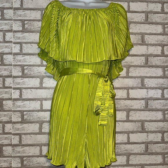 Chartreuse Romper - Picture 4 of 6